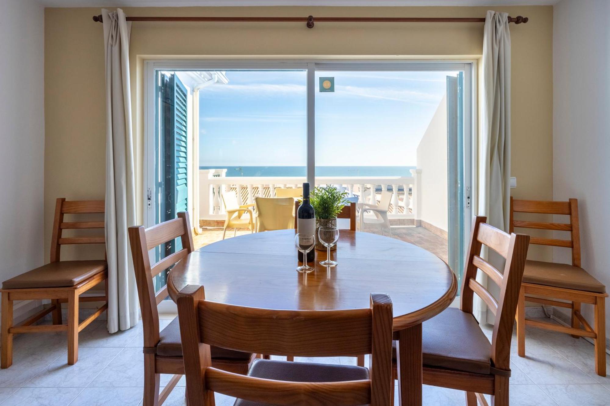 Meia Apartment